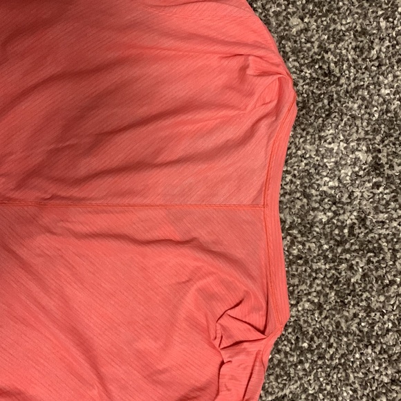Pink Lululemon shirt - Picture 4 of 5